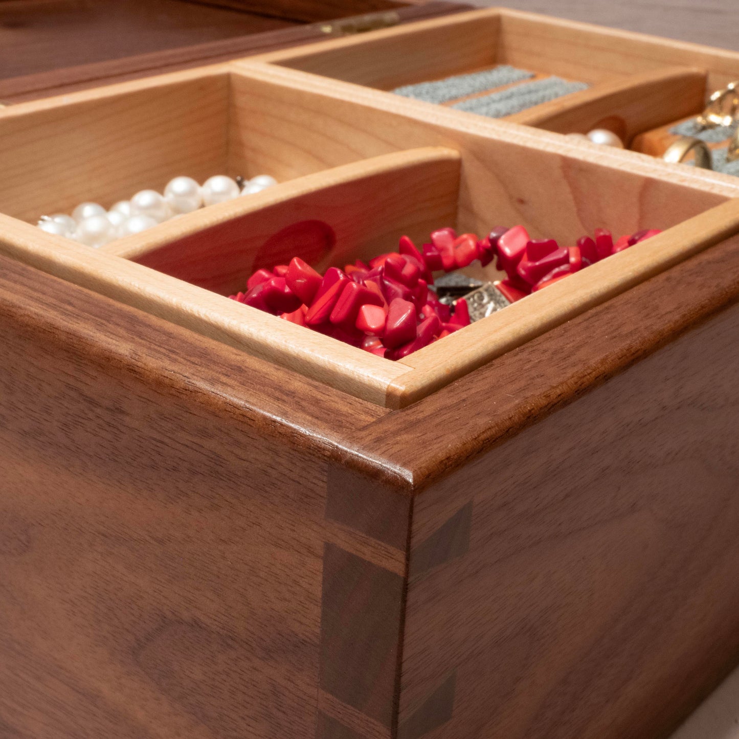 Handmade Walnut Jewelry Box: Rose Maple Inlay - Green Fabric