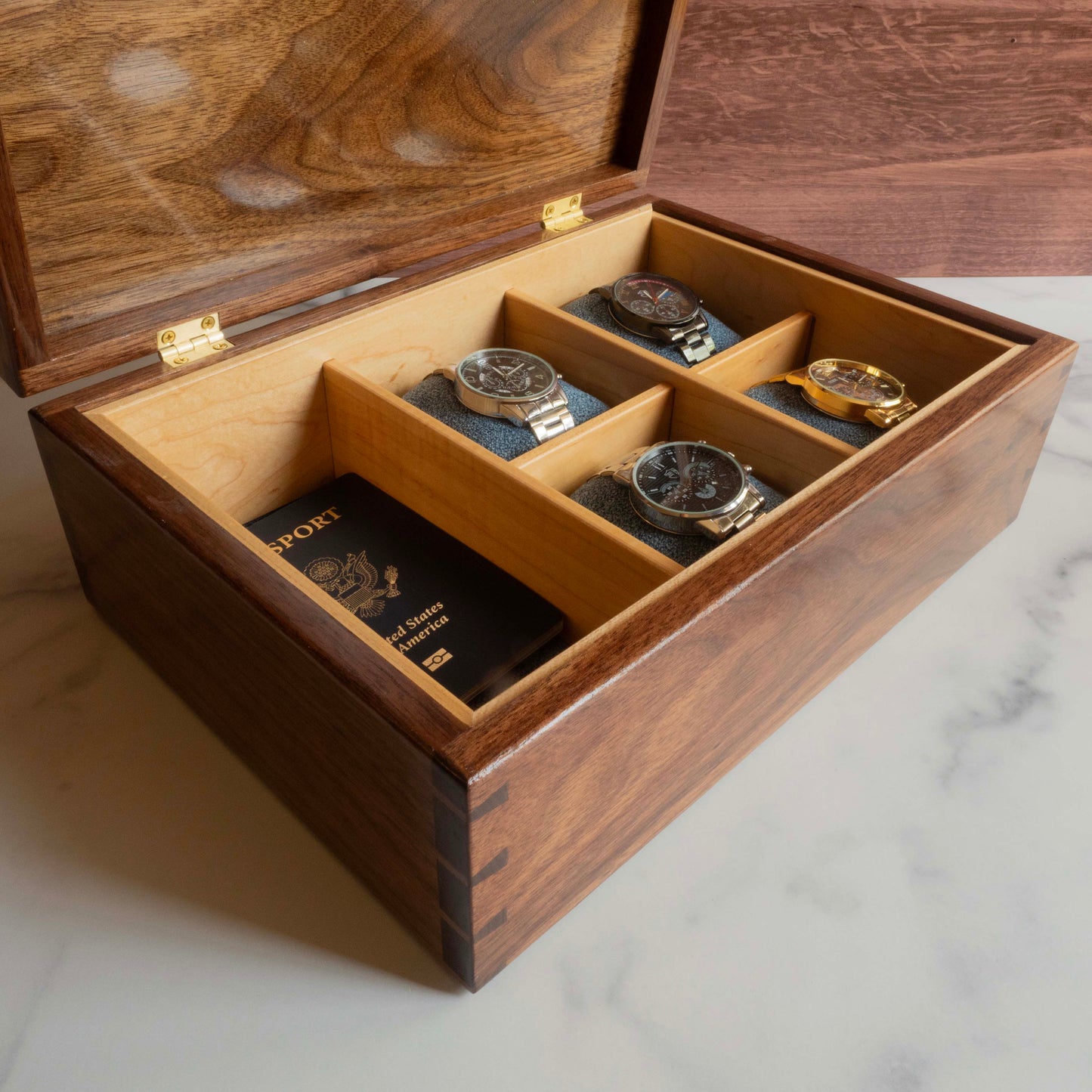 Watch box 2x2 and one large compartment (9" x 12.75" x 4.5")