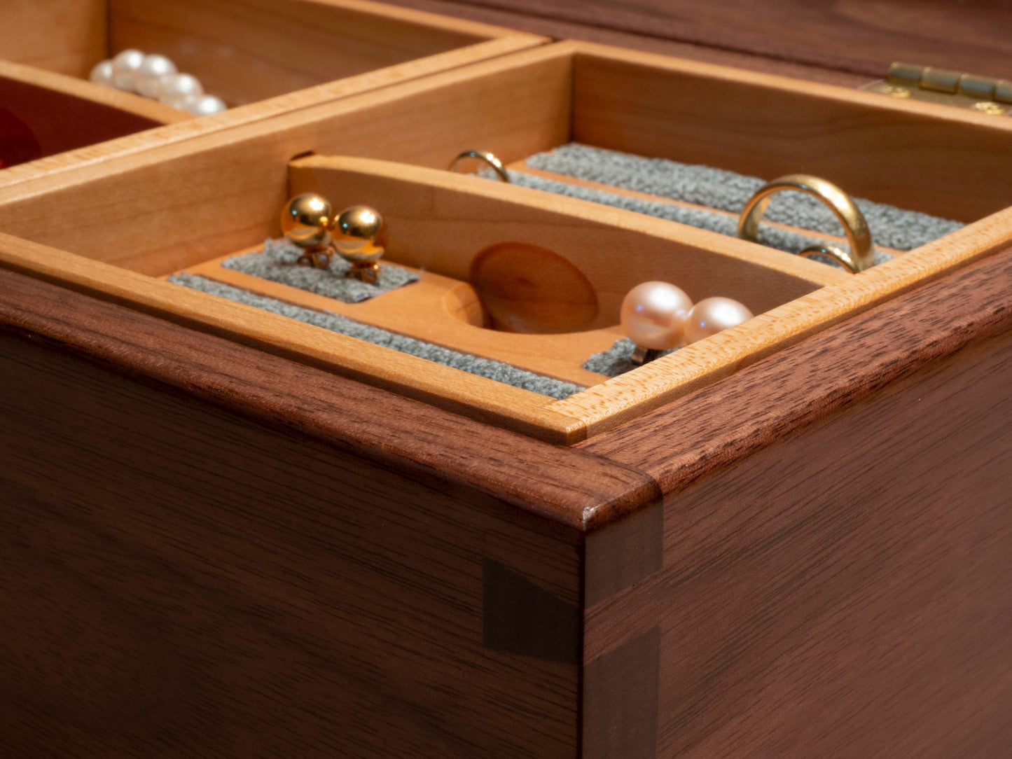 Handmade Walnut Jewelry Box: Tree of Life Maple Inlay - Green Fabric