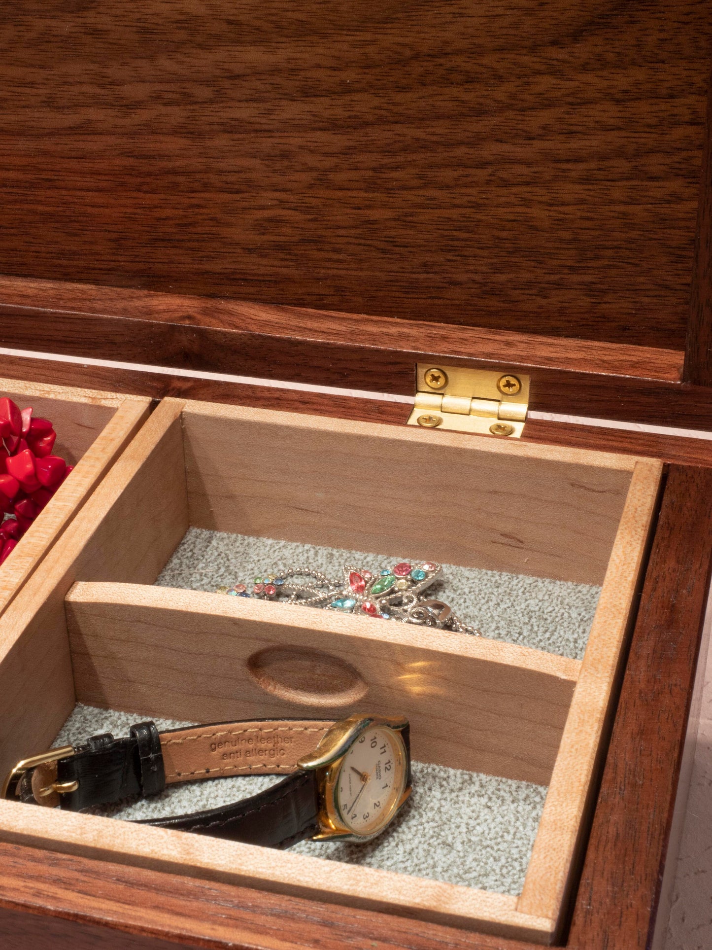 Handmade Walnut Jewelry Box: Love Birds Maple Inlay - Green Fabric